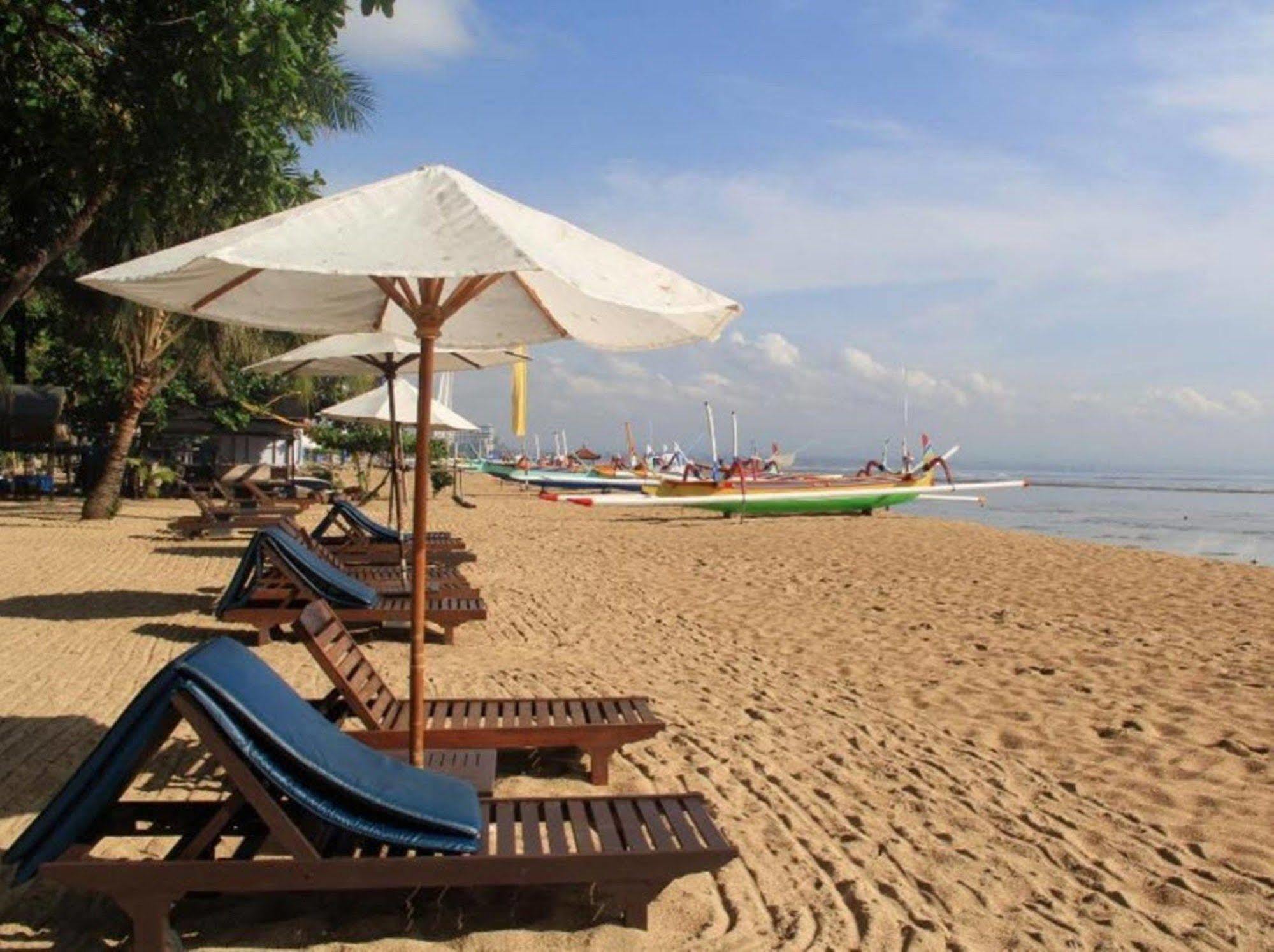 เบซากี บีช โฮเต็ล Hotel ซานูร์ ภายนอก รูปภาพ